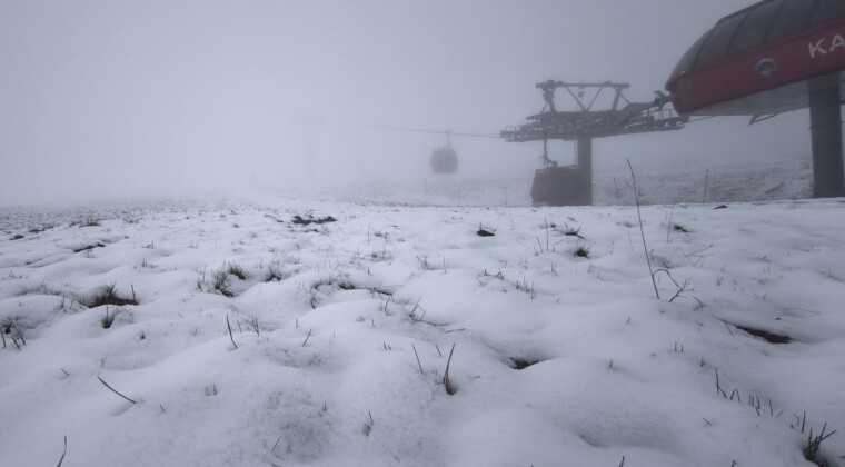 Erciyes mayısta karla kaplandı
