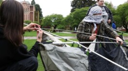Washington Üniversitesi’nde öğrenciler Filistin’e destek kampı kurdu